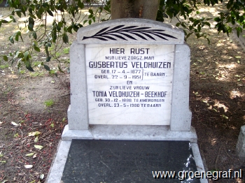 Grafmonument grafsteen Gijsbertus  Veldhuizen