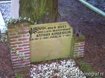 Grafmonument grafsteen Antoon  Kinderdijk