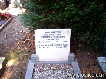 Grafmonument grafsteen Johannes Hendrikus  Dijkhuizen