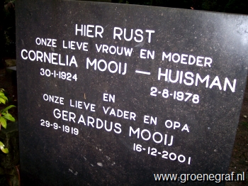 Grafmonument grafsteen Cornelia  Huisman