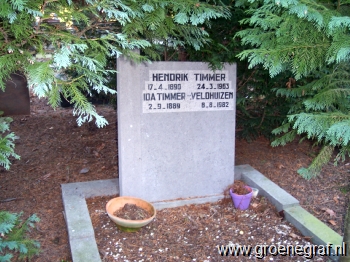 Grafmonument grafsteen Ida van Veldhuizen