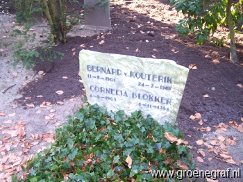 Grafmonument grafsteen Cornelia  Blokker