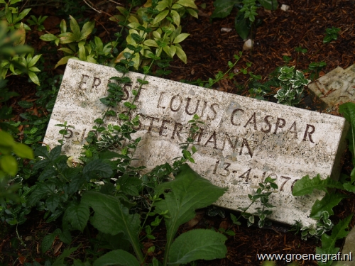 Grafmonument grafsteen Ernst Louis Caspar  Ostermann