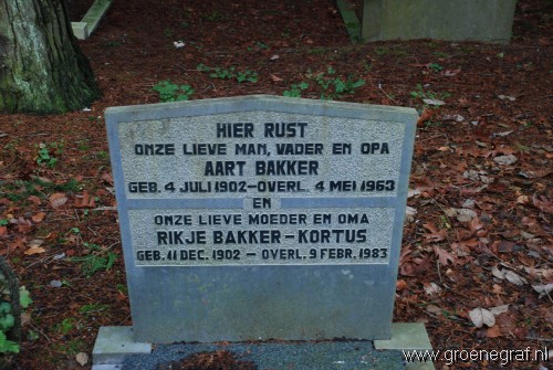 Grafmonument grafsteen Aart  Bakker