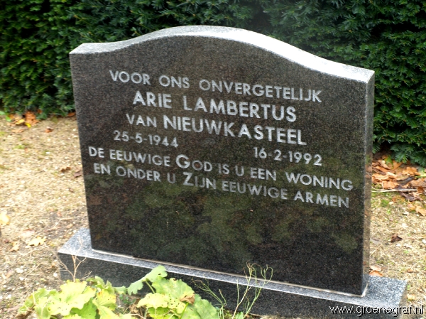 Grafmonument grafsteen Arie Lambertus van Nieuwkasteel