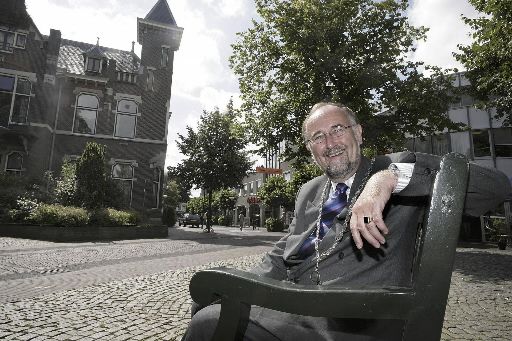 Baarnse burgemeester Jan de Groot overleden