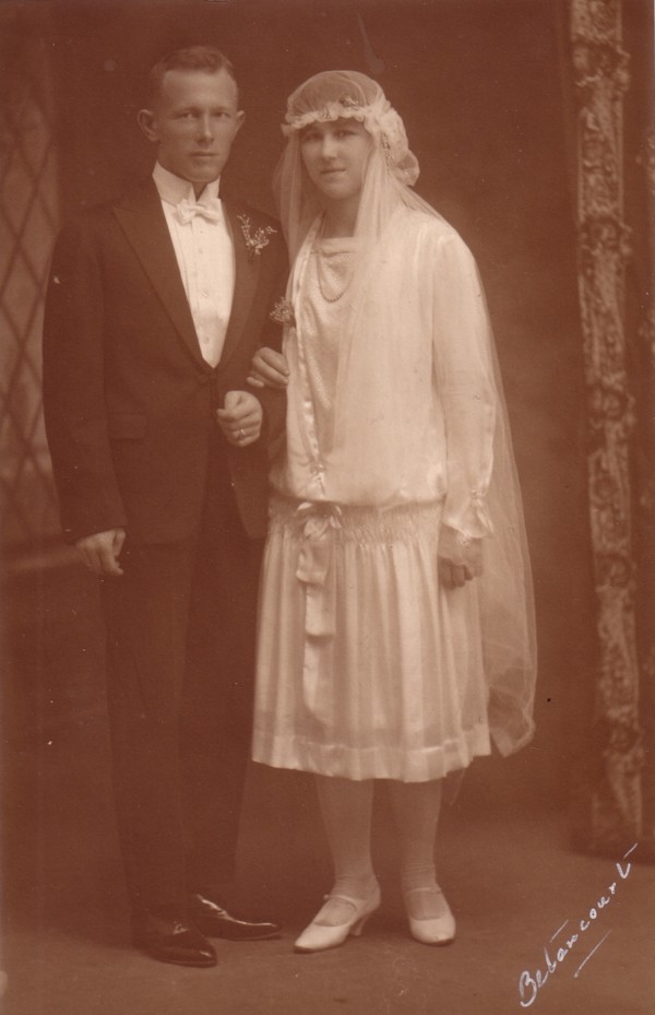Foto  Joseph Petrus van Berkum en Jannetje Maria Schipper trouwfoto